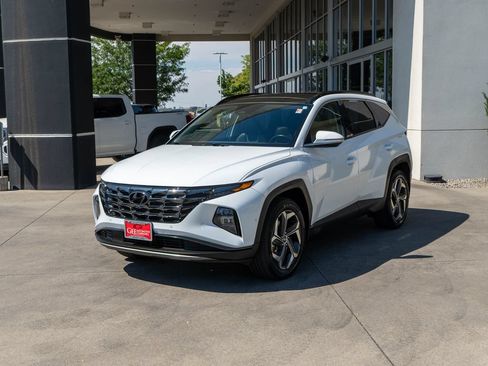 Used 2022 Hyundai Tucson Limited AWD/4WD image 3