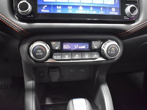 New 2025 Nissan Versa SR w/ Trunk Package image 18