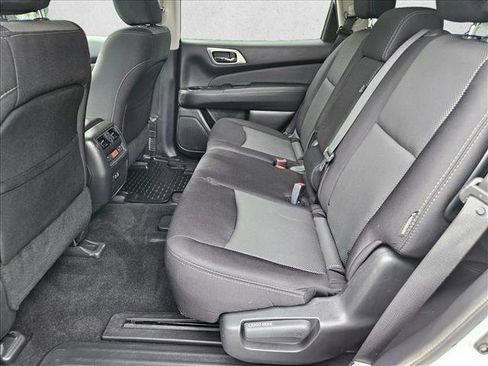 Used 2020 Nissan Pathfinder SV FWD image 18