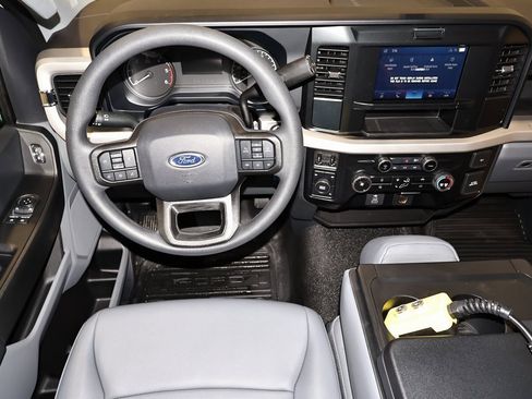 New 2025 Ford F350 XL w/ XL Chrome Package image 13