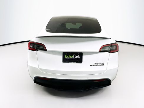 Used 2022 Tesla Model Y Performance AWD/4WD image 7