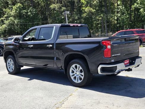 Used 2022 Chevrolet Silverado 1500 LTZ w/ LTZ Premium Package AWD/4WD image 3