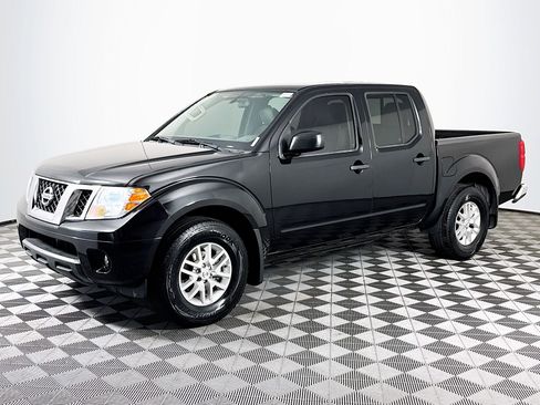 Used 2021 Nissan Frontier SV w/ SV Utility Package image 8