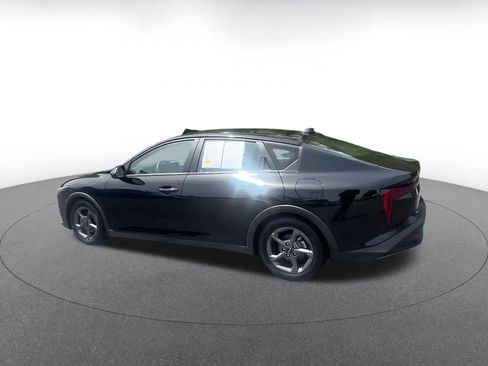 Used 2025 Kia K4 LXS image 10