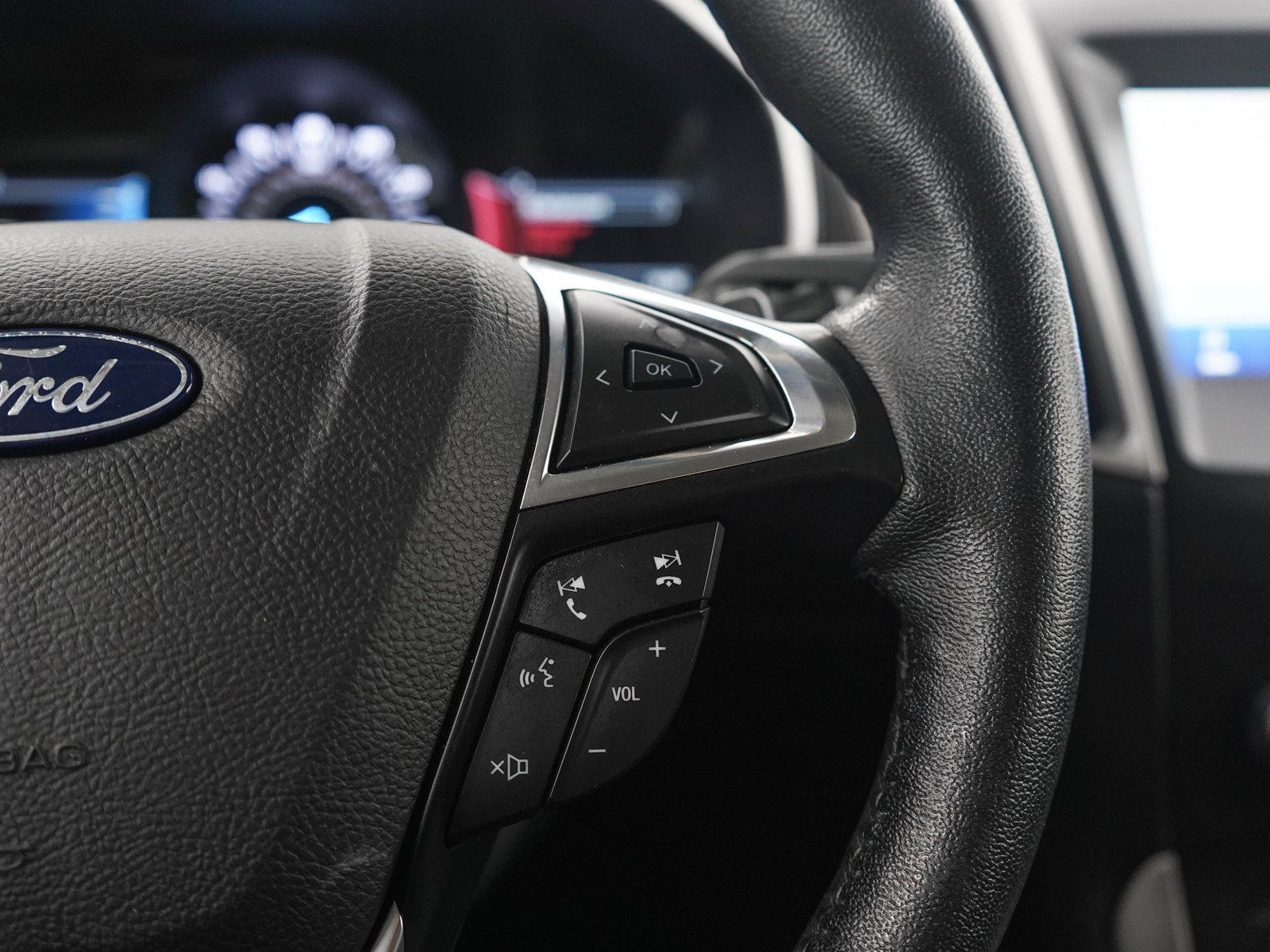 Used 2019 Ford Edge SEL w/ Equipment Group 201A AWD/4WD image 27