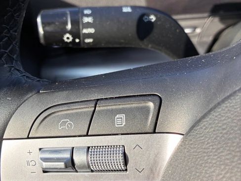 Used 2024 Hyundai Kona SEL FWD image 33