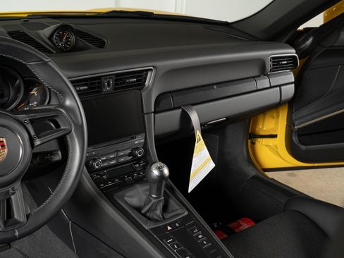 Used 2019 Porsche 911 GT3 RWD image 22