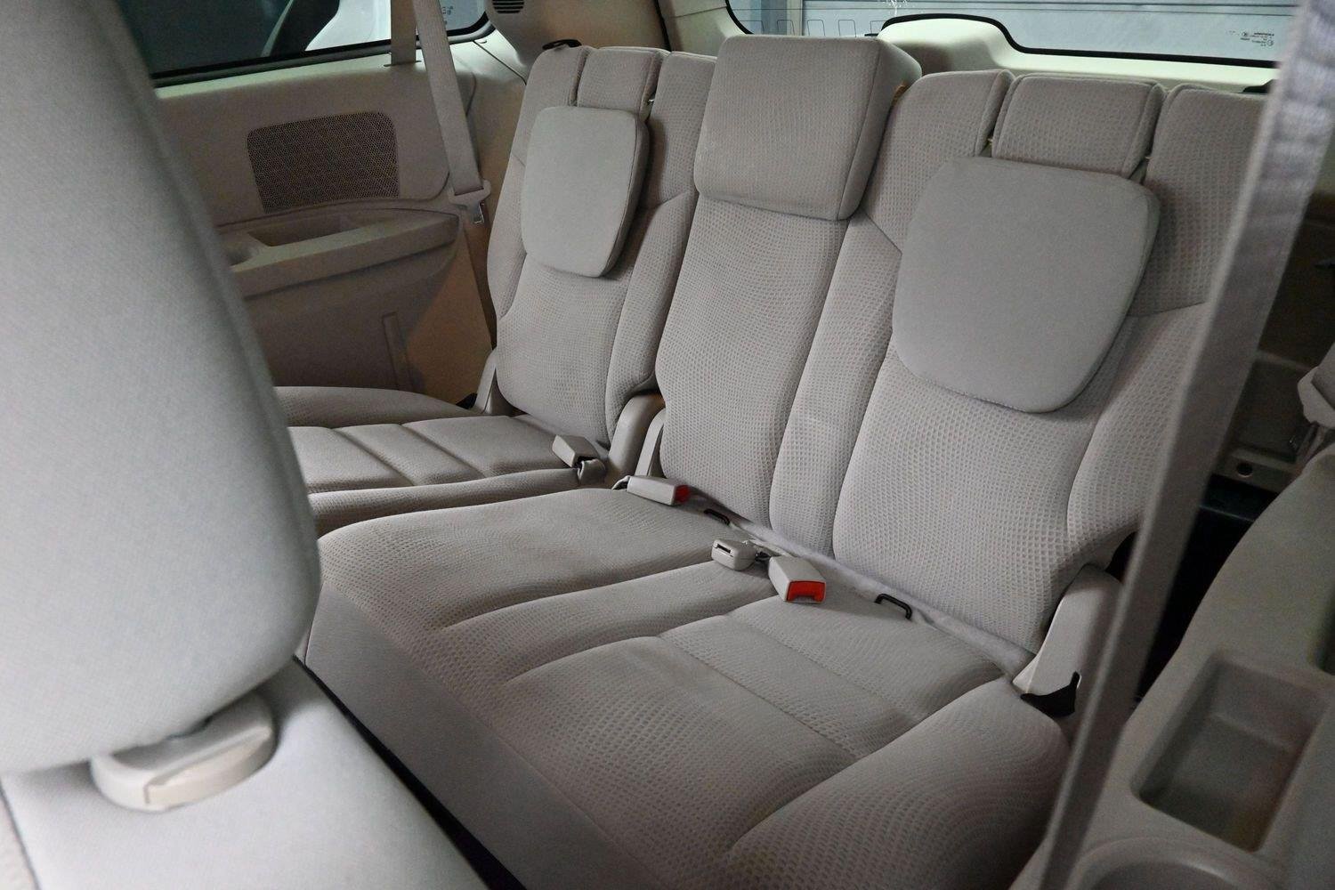 Used 2017 Dodge Grand Caravan SE FWD image 22