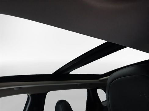 Used 2015 Jeep Cherokee Limited image 23