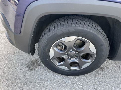 Used 2017 Jeep Renegade Sport w/ Power & Air Group image 28