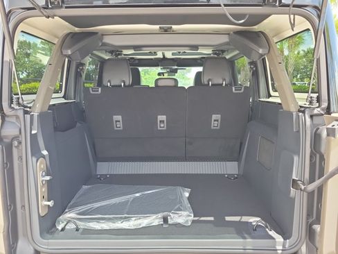 New 2026 Ford Bronco Badlands AWD/4WD image 11