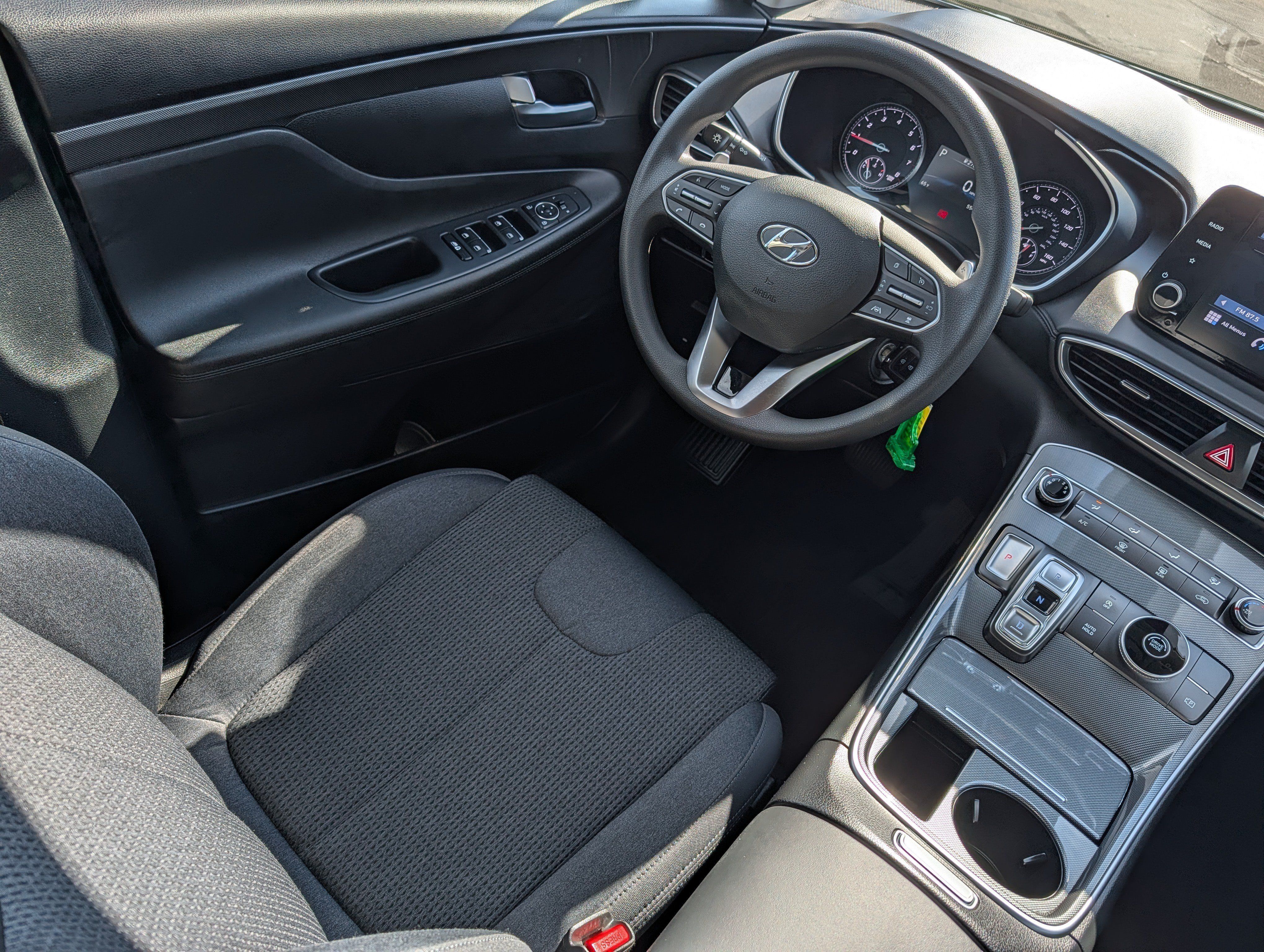 Used 2022 Hyundai Santa Fe SE FWD image 9