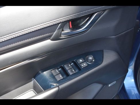 Used 2018 MAZDA CX-5 Touring w/ Preferred Equipment Package FWD image 19