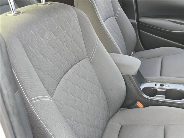 Used 2025 Toyota Corolla LE FWD image 20