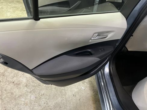 Used 2021 Toyota Corolla LE w/ Carpet Mat Package (TMS) FWD image 20