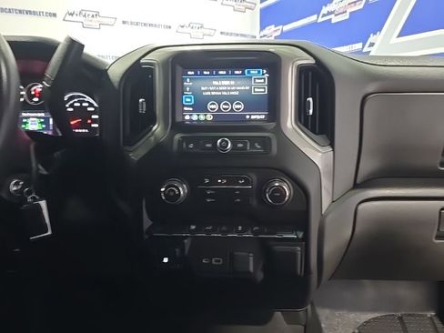 Used 2022 Chevrolet Silverado 2500 Custom w/ Custom Value Package image 29