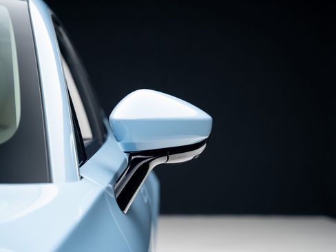 Used 2023 Aston Martin DBX image 14