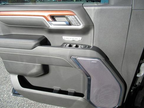 Used 2023 GMC Sierra 1500 Denali w/ Denali Reserve Package image 21
