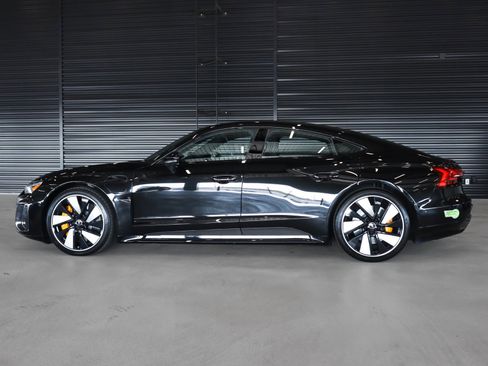 Used 2022 Audi RS e-tron GT w/ Carbon Performance Package image 13