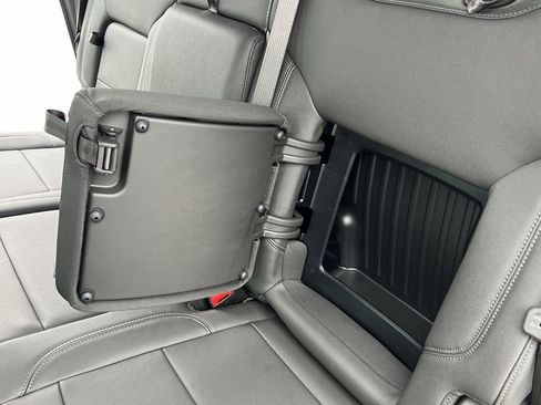 Used 2025 Chevrolet Silverado 1500 RST image 39