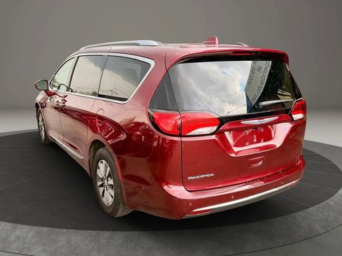 Used 2020 Chrysler Pacifica Touring-L Plus image 6