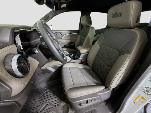 Used 2024 Chevrolet Colorado ZR2 w/ ZR2 Bison Edition image 19