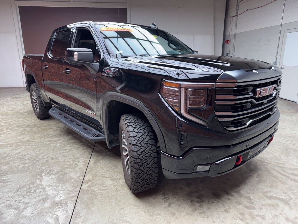 Used 2023 GMC Sierra 1500 AT4 w/ AT4 Premium Package AWD/4WD image 8