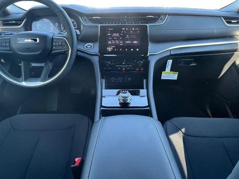 New 2025 Jeep Grand Cherokee Laredo image 20