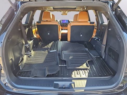 Used 2025 Toyota Highlander Platinum AWD/4WD image 40
