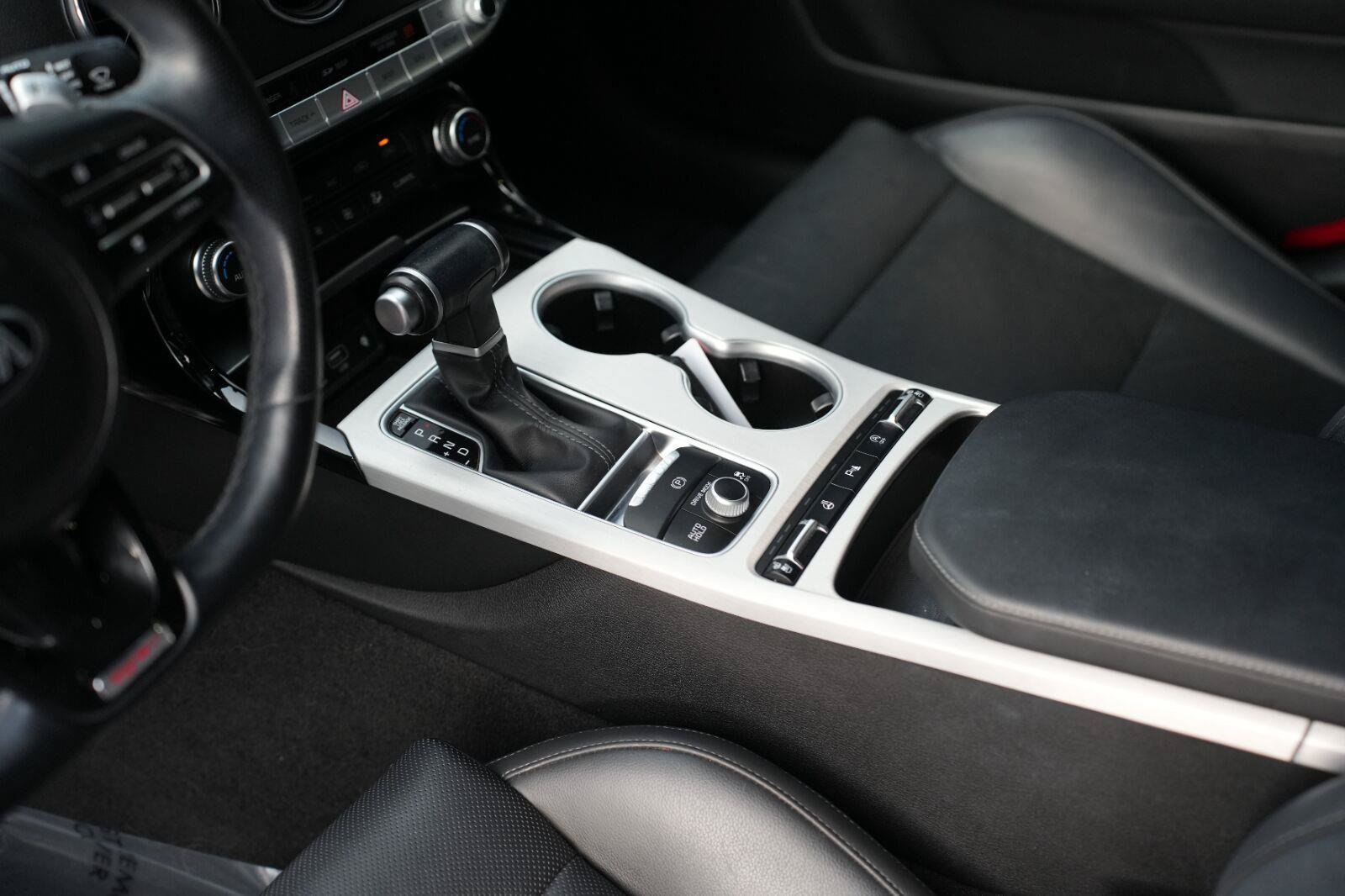 Used 2021 Kia Stinger GT1 AWD/4WD image 10
