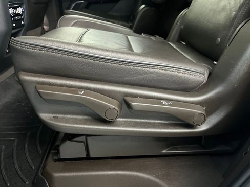 Used 2021 GMC Yukon Denali w/ Denali Premium Package image 7