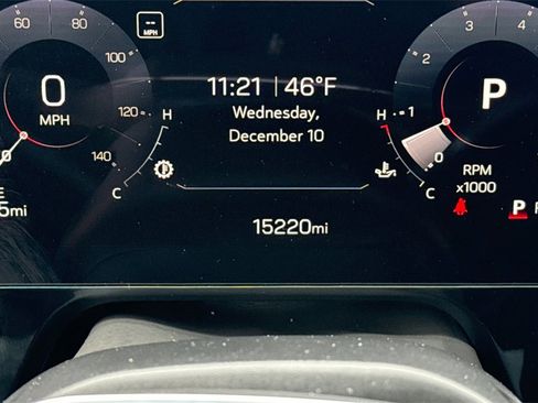 Used 2025 GMC Yukon Elevation image 37