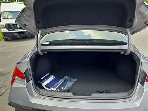 New 2025 Hyundai Elantra SEL image 23