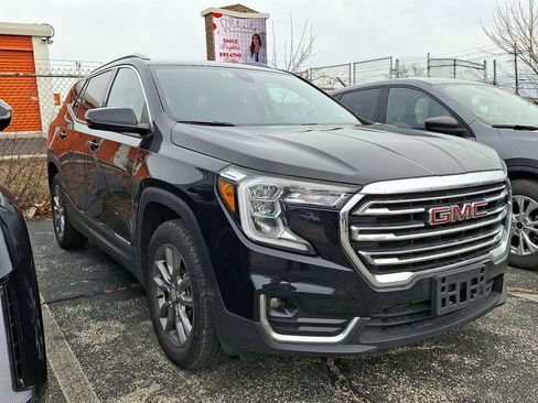 Used 2023 GMC Terrain SLT image 3