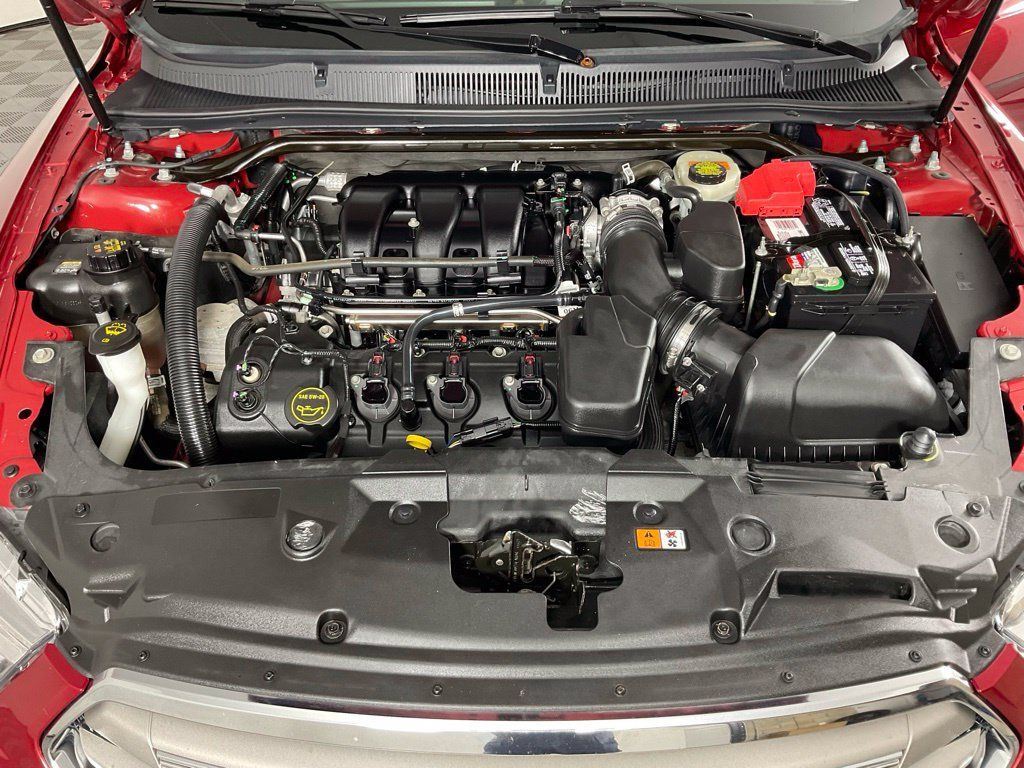 Used 2015 Ford Taurus SEL w/ Equipment Group 201A FWD image 9