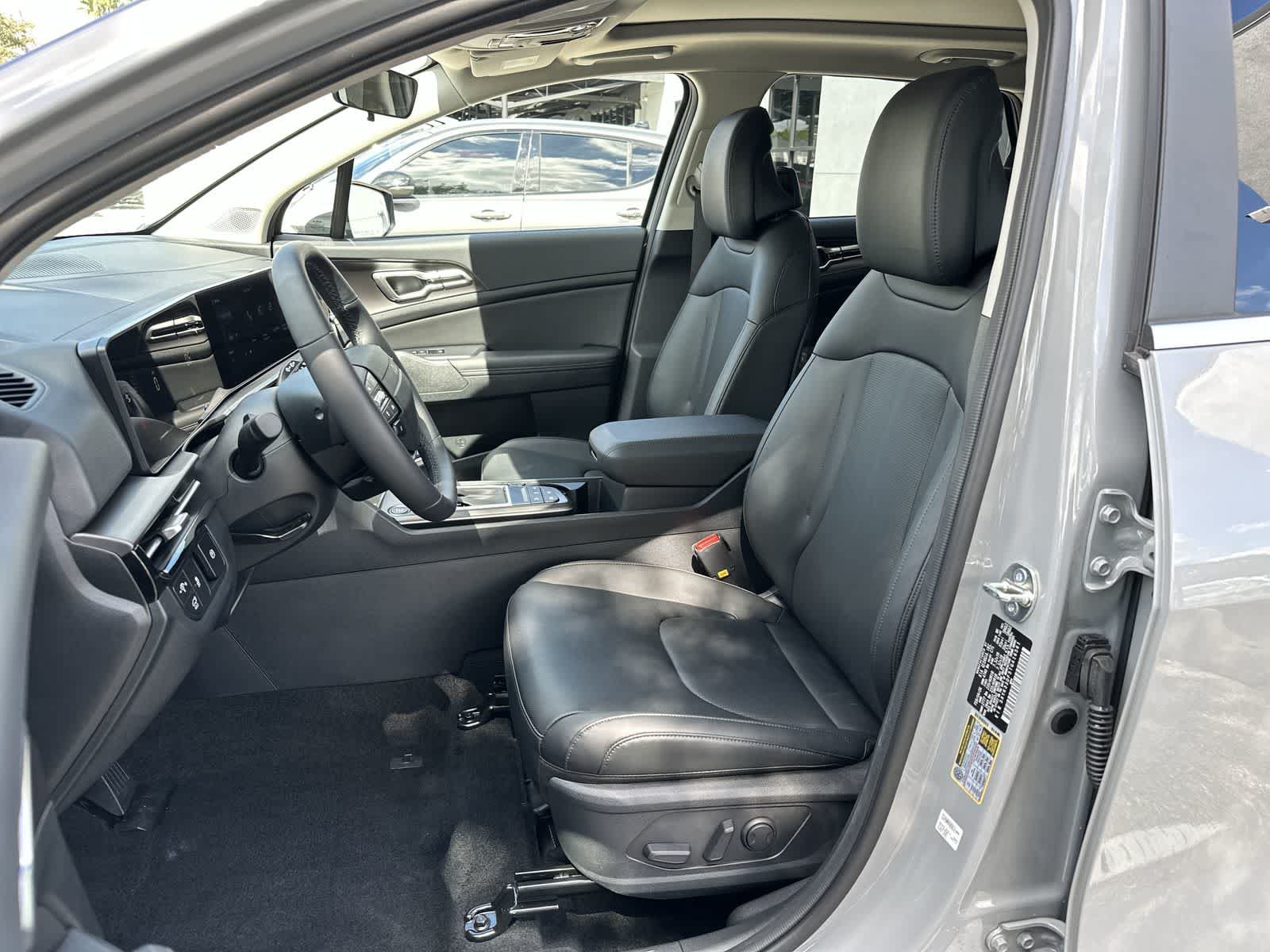 Used 2026 Kia Sportage EX w/ EX Panorama Roof Package FWD image 3