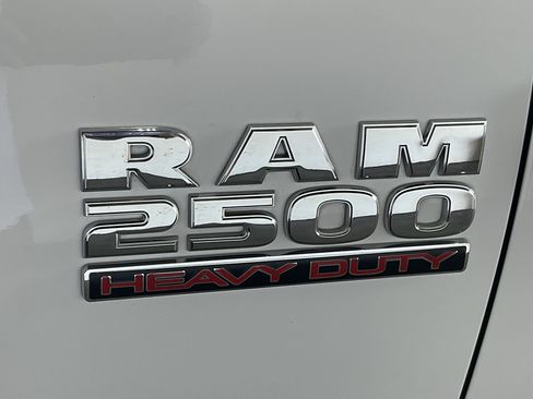 Used 2013 RAM 2500 Tradesman w/ Chrome Appearance Group AWD/4WD image 6