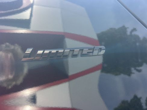 Used 2019 Toyota 4Runner Limited AWD/4WD image 9