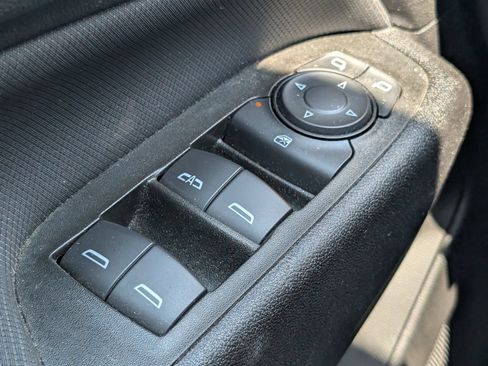 Used 2023 Chevrolet Equinox RS w/ LPO, Floor Liner Package AWD/4WD image 15