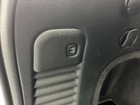 Used 2014 Jeep Grand Cherokee Limited image 28