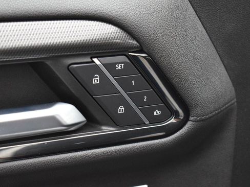 Used 2024 GMC Sierra 1500 AT4 w/ AT4 Preferred Package image 10