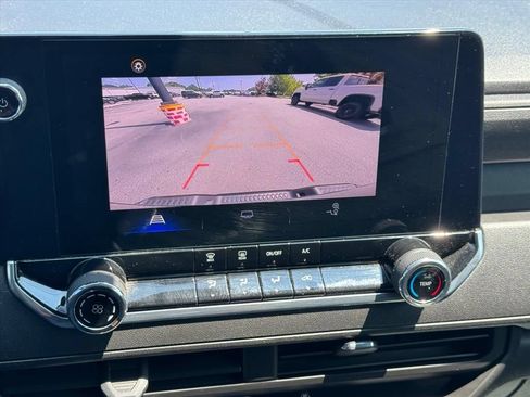 Used 2024 Chevrolet Colorado Trail Boss AWD/4WD image 24