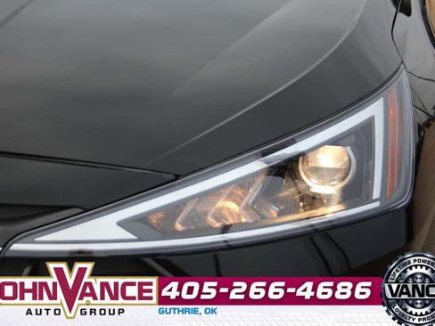 Used 2020 Hyundai Elantra SE image 4