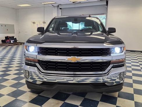 Used 2018 Chevrolet Silverado 1500 LT w/ LT Eassist Package RWD image 2