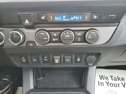 Used 2020 Toyota Tacoma TRD Sport image 18