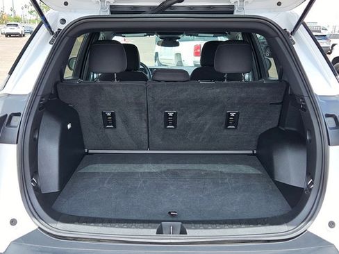 Used 2026 Chevrolet Equinox LT image 6