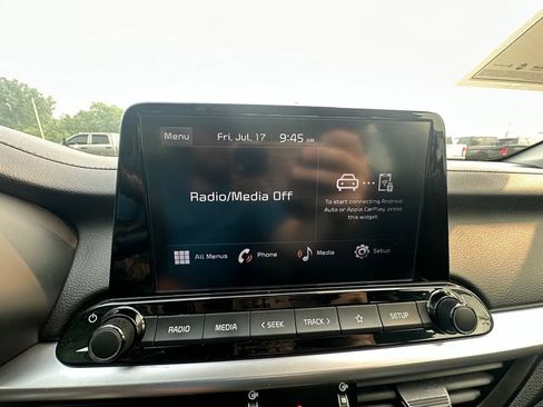 Used 2022 Kia Forte LXS FWD image 18
