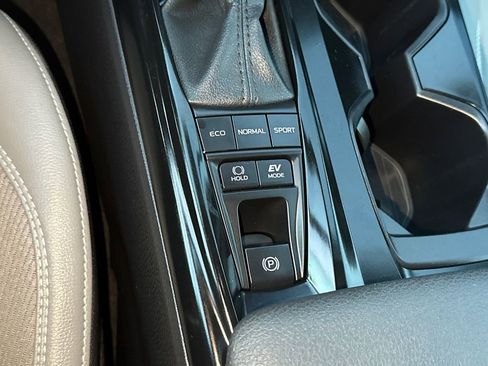 Used 2025 Toyota Camry SE w/ Multimedia Upgrade Package image 28