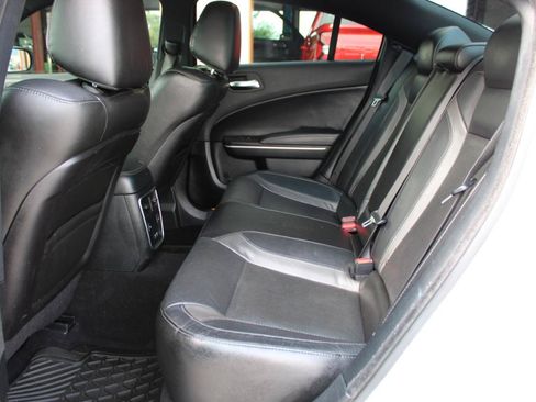 Used 2020 Dodge Charger SXT w/ Leather Interior Group RWD image 40