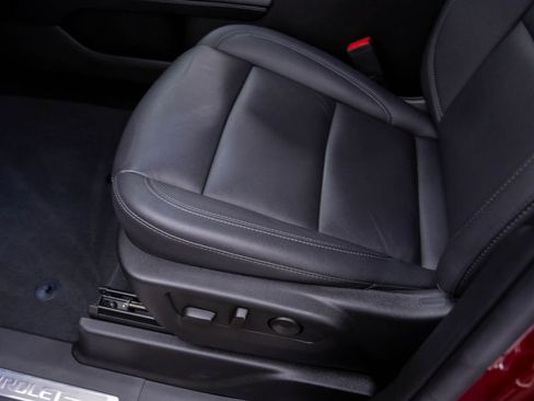 Used 2022 Chevrolet Tahoe Z71 image 18